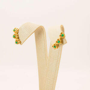 Brinco Earcuff Três Corações Em Esmeralda Ouro 18k